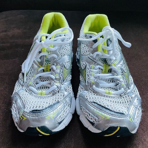 XLNT Mizuno Wave Inspire 6 Womens 9 US 40 EUR Silver Chartreuse Yellow - Picture 2 of 10